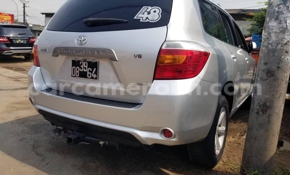 Acheter Neuf Voiture Toyota Highlander Gris à Douala, Littoral Cameroon Acheter Neuf Voiture Toyota Highlander Gris à Douala, Littoral Cameroon
