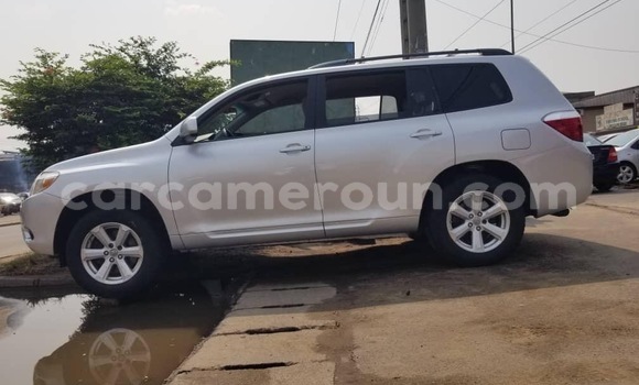 Acheter Neuf Voiture Toyota Highlander Gris à Douala, Littoral Cameroon Acheter Neuf Voiture Toyota Highlander Gris à Douala, Littoral Cameroon
