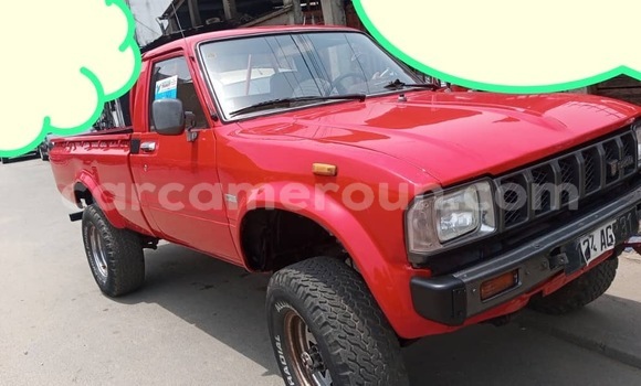 Acheter Neuf Voiture Toyota Hilux Rouge à Douala, Littoral Cameroon