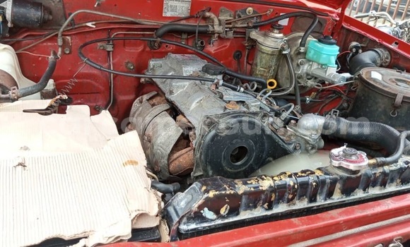 Acheter Neuf Voiture Toyota Hilux Rouge à Douala, Littoral Cameroon Acheter Neuf Voiture Toyota Hilux Rouge à Douala, Littoral Cameroon