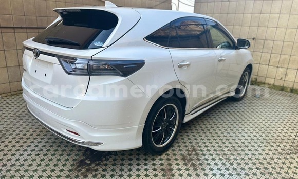 Buy New Toyota Harrier White Car in Douala in Littoral Cameroon Buy New Toyota Harrier White Car in Douala in Littoral Cameroon