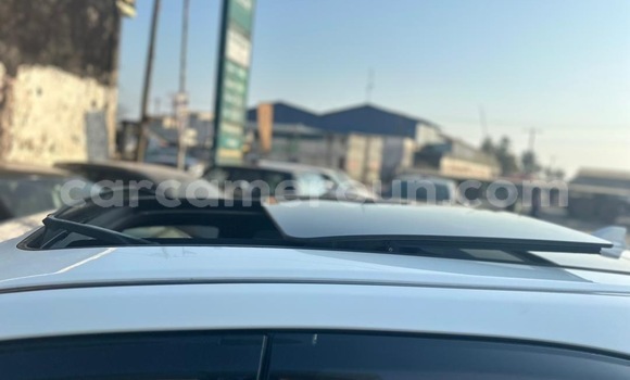 Buy New Toyota Harrier White Car in Douala in Littoral Cameroon Buy New Toyota Harrier White Car in Douala in Littoral Cameroon