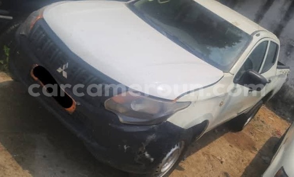 Acheter Occasion Voiture Mitsubishi L200 Blanc à Douala, Littoral Cameroon Acheter Occasion Voiture Mitsubishi L200 Blanc à Douala, Littoral Cameroon