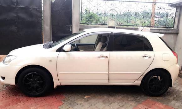 Sayi Na hannu Toyota Allex White Mota in Yaounde a Babban Kamaru Sayi Na hannu Toyota Allex White Mota in Yaounde a Babban Kamaru