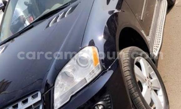 Sayi Na hannu Mercedes‒Benz ML–Class Blue Mota in Yaounde a Babban Kamaru Sayi Na hannu Mercedes‒Benz ML–Class Blue Mota in Yaounde a Babban Kamaru