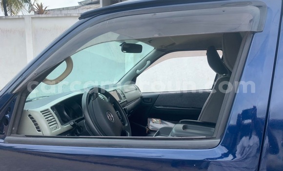 Buy Import Toyota HiAce Blue Truck in Douala in Littoral Cameroon Buy Import Toyota HiAce Blue Truck in Douala in Littoral Cameroon