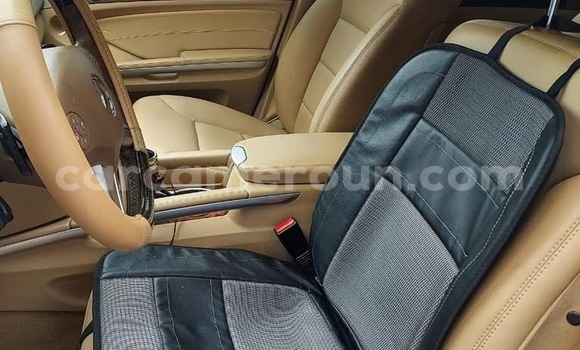 Acheter Occasion Voiture Mercedes‒Benz ML–Class Blanc à Douala, Littoral Cameroon Acheter Occasion Voiture Mercedes‒Benz ML–Class Blanc à Douala, Littoral Cameroon