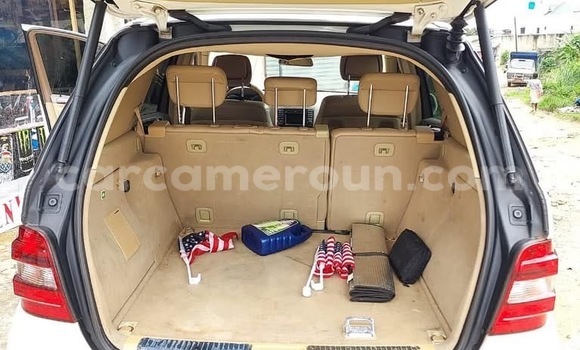 Acheter Occasion Voiture Mercedes‒Benz ML–Class Blanc à Douala, Littoral Cameroon Acheter Occasion Voiture Mercedes‒Benz ML–Class Blanc à Douala, Littoral Cameroon