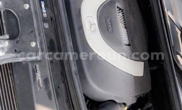 Sayi Na hannu Mercedes‒Benz ML–Class Blue Mota in Yaounde a Babban Kamaru Sayi Na hannu Mercedes‒Benz ML–Class Blue Mota in Yaounde a Babban Kamaru