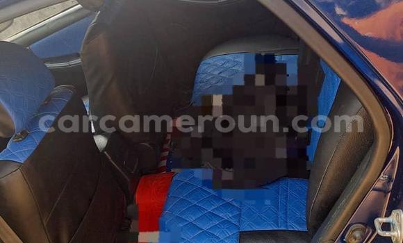 Sayi Na hannu Toyota Corolla Blue Mota in Douala a Ƙasar Kamaru Sayi Na hannu Toyota Corolla Blue Mota in Douala a Ƙasar Kamaru