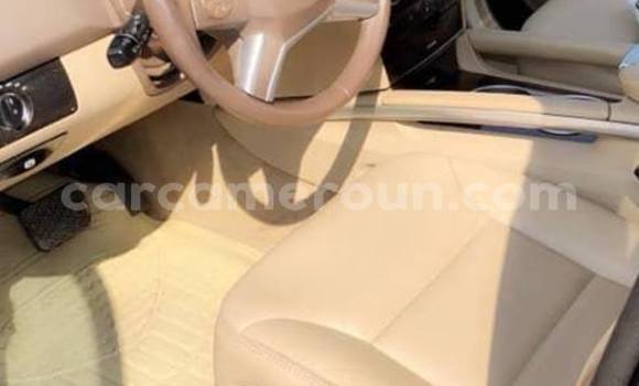 Sayi Na hannu Mercedes‒Benz ML–Class Blue Mota in Yaounde a Babban Kamaru Sayi Na hannu Mercedes‒Benz ML–Class Blue Mota in Yaounde a Babban Kamaru