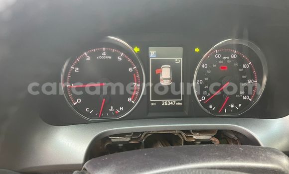 Sayi Na hannu Toyota RAV4 Black Mota in Douala a Ƙasar Kamaru Sayi Na hannu Toyota RAV4 Black Mota in Douala a Ƙasar Kamaru
