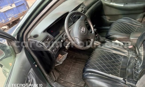 Sayi Na hannu Toyota Corolla Green Mota in Douala a Ƙasar Kamaru Sayi Na hannu Toyota Corolla Green Mota in Douala a Ƙasar Kamaru