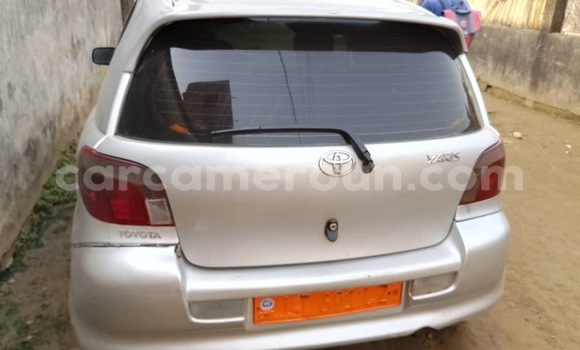 Sayi Na hannu Toyota Yaris Azurfa Mota in Douala a Ƙasar Kamaru Sayi Na hannu Toyota Yaris Azurfa Mota in Douala a Ƙasar Kamaru