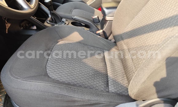 Buy Used Hyundai Tiburon White Car in Yaounde in Central Cameroon Buy Used Hyundai Tiburon White Car in Yaounde in Central Cameroon