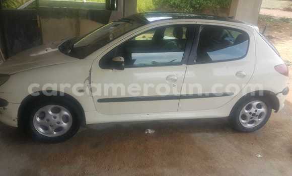 Acheter Occasion Voiture Peugeot 206 Blanc à Douala, Littoral Cameroon Acheter Occasion Voiture Peugeot 206 Blanc à Douala, Littoral Cameroon