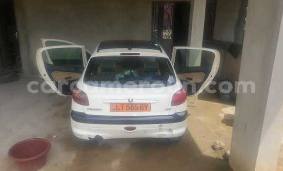 Acheter Occasion Voiture Peugeot 206 Blanc à Douala, Littoral Cameroon Acheter Occasion Voiture Peugeot 206 Blanc à Douala, Littoral Cameroon