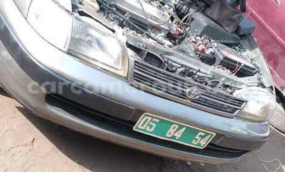 Acheter Occasion Voiture Toyota Carina Gris à Mbalmayo, Central Cameroon Acheter Occasion Voiture Toyota Carina Gris à Mbalmayo, Central Cameroon