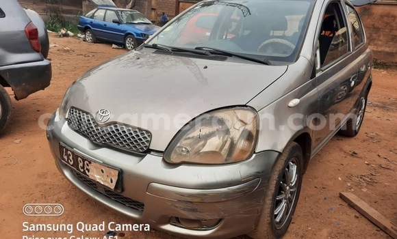 Acheter Occasion Voiture Toyota Yaris Gris à Yaoundé, Central Cameroon Acheter Occasion Voiture Toyota Yaris Gris à Yaoundé, Central Cameroon