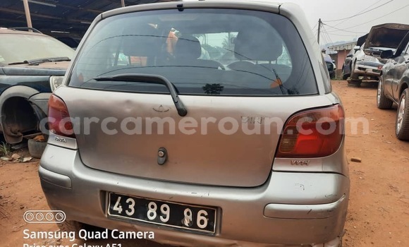 Acheter Occasion Voiture Toyota Yaris Gris à Yaoundé, Central Cameroon Acheter Occasion Voiture Toyota Yaris Gris à Yaoundé, Central Cameroon
