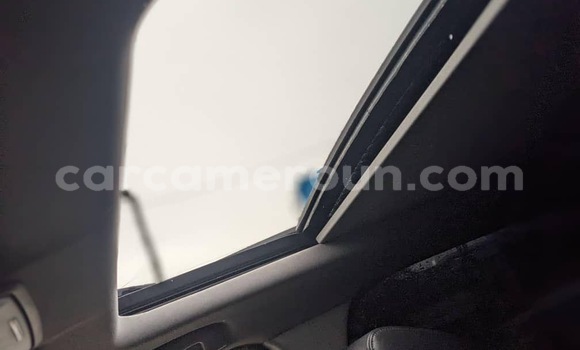 Sayi Sabo Honda CR–V Sauran Mota in Douala a Ƙasar Kamaru Sayi Sabo Honda CR–V Sauran Mota in Douala a Ƙasar Kamaru