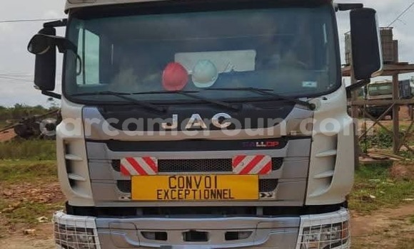 Sayi Na hannu JAC J7 (Binyue) White Mota in Douala a Ƙasar Kamaru