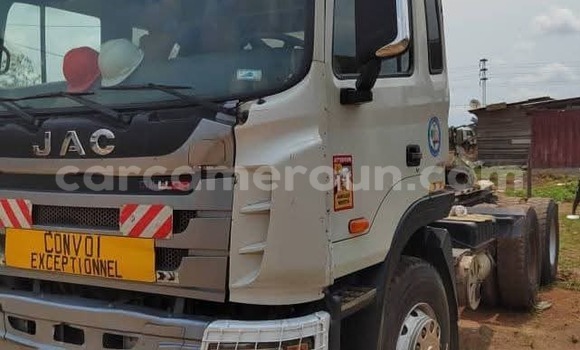 Acheter Occasion Voiture JAC J7 (Binyue) Blanc à Douala, Littoral Cameroon Acheter Occasion Voiture JAC J7 (Binyue) Blanc à Douala, Littoral Cameroon