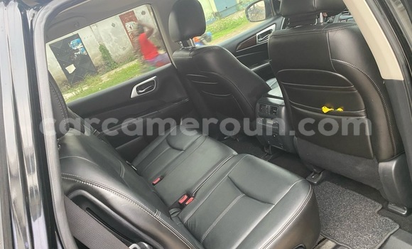 Acheter Import Voiture Nissan Pathfinder Noir à Douala, Littoral Cameroon Acheter Import Voiture Nissan Pathfinder Noir à Douala, Littoral Cameroon