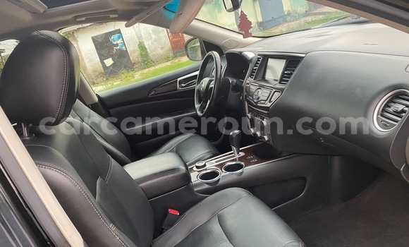 Acheter Import Voiture Nissan Pathfinder Noir à Douala, Littoral Cameroon Acheter Import Voiture Nissan Pathfinder Noir à Douala, Littoral Cameroon