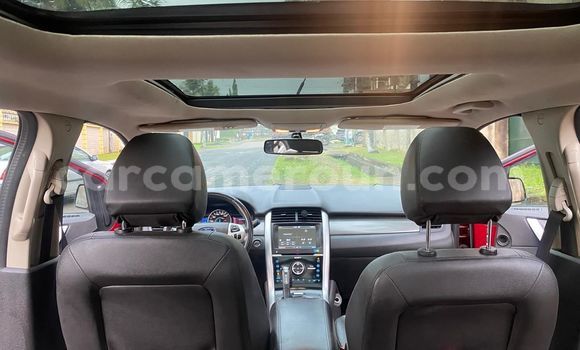 Sayi Na hannu Ford Edge Red Mota in Douala a Ƙasar Kamaru Sayi Na hannu Ford Edge Red Mota in Douala a Ƙasar Kamaru