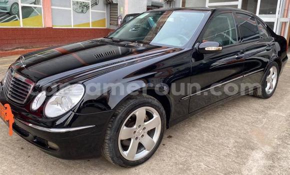 Sayi Na hannu Mercedes-Benz C-Classe Black Mota in Douala a Ƙasar Kamaru Sayi Na hannu Mercedes-Benz C-Classe Black Mota in Douala a Ƙasar Kamaru