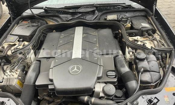 Sayi Na hannu Mercedes-Benz C-Classe Black Mota in Douala a Ƙasar Kamaru Sayi Na hannu Mercedes-Benz C-Classe Black Mota in Douala a Ƙasar Kamaru