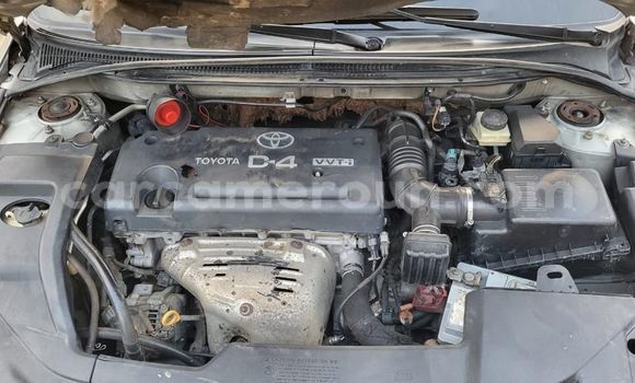 Sayi Na hannu Toyota Avensis M Mota in Douala a Ƙasar Kamaru Sayi Na hannu Toyota Avensis M Mota in Douala a Ƙasar Kamaru