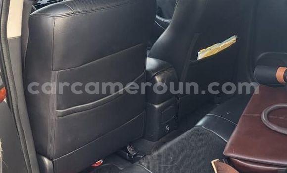 Sayi Na hannu Toyota Avensis M Mota in Douala a Ƙasar Kamaru Sayi Na hannu Toyota Avensis M Mota in Douala a Ƙasar Kamaru