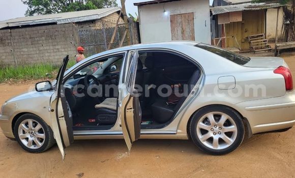Sayi Na hannu Toyota Avensis M Mota in Douala a Ƙasar Kamaru Sayi Na hannu Toyota Avensis M Mota in Douala a Ƙasar Kamaru