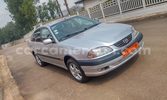 Sayi Na hannu Toyota Avensis Azurfa Mota in Yaounde a Babban Kamaru Sayi Na hannu Toyota Avensis Azurfa Mota in Yaounde a Babban Kamaru