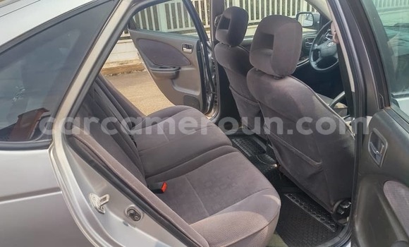 Sayi Na hannu Toyota Avensis Azurfa Mota in Yaounde a Babban Kamaru Sayi Na hannu Toyota Avensis Azurfa Mota in Yaounde a Babban Kamaru