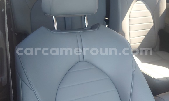 Acheter Import Voiture Toyota Highlander Noir à Douala, Littoral Cameroon Acheter Import Voiture Toyota Highlander Noir à Douala, Littoral Cameroon