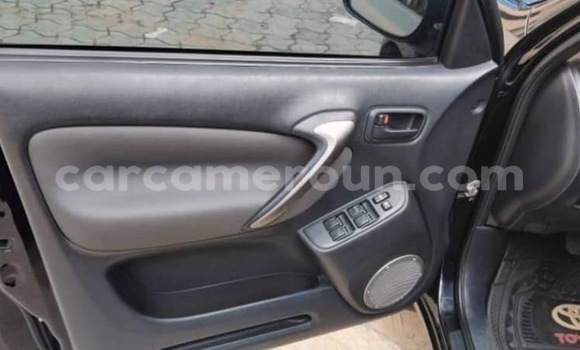 Sayi Imported Toyota RAV4 Black Mota in Douala a Ƙasar Kamaru Sayi Imported Toyota RAV4 Black Mota in Douala a Ƙasar Kamaru