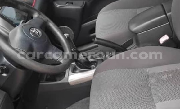 Sayi Imported Toyota RAV4 Black Mota in Douala a Ƙasar Kamaru Sayi Imported Toyota RAV4 Black Mota in Douala a Ƙasar Kamaru