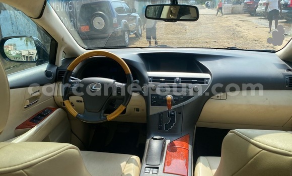 Sayi Imported Lexus RX 350 Black Mota in Douala a Ƙasar Kamaru Sayi Imported Lexus RX 350 Black Mota in Douala a Ƙasar Kamaru
