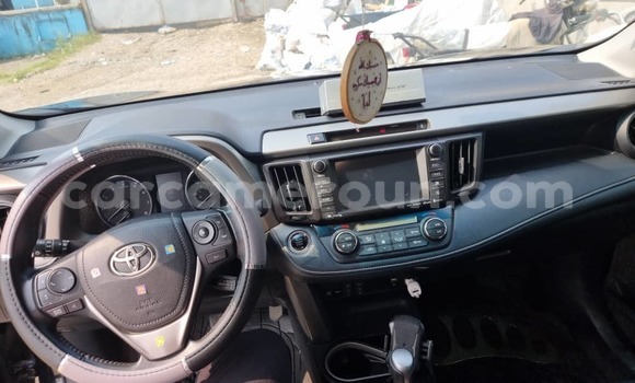 Sayi Na hannu Toyota RAV4 Black Mota in Douala a Ƙasar Kamaru Sayi Na hannu Toyota RAV4 Black Mota in Douala a Ƙasar Kamaru