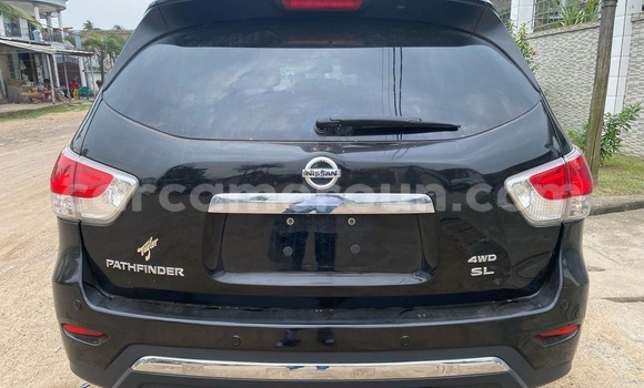 Acheter Import Voiture Nissan Pathfinder Noir à Douala, Littoral Cameroon Acheter Import Voiture Nissan Pathfinder Noir à Douala, Littoral Cameroon