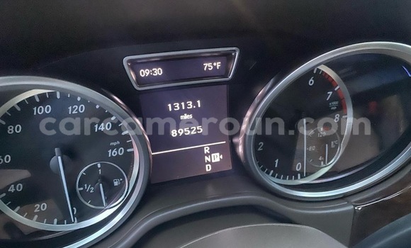 Sayi Imported Mercedes‒Benz ML–Class White Mota in Douala a Ƙasar Kamaru Sayi Imported Mercedes‒Benz ML–Class White Mota in Douala a Ƙasar Kamaru