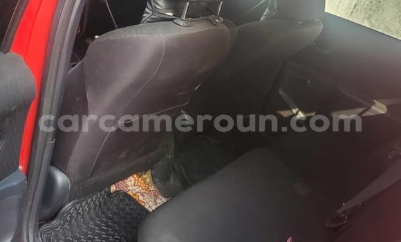 Sayi Na hannu Toyota Yaris Red Mota in Douala a Ƙasar Kamaru Sayi Na hannu Toyota Yaris Red Mota in Douala a Ƙasar Kamaru