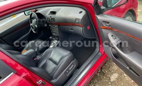 Sayi Na hannu Toyota Avensis Red Mota in Douala a Ƙasar Kamaru Sayi Na hannu Toyota Avensis Red Mota in Douala a Ƙasar Kamaru