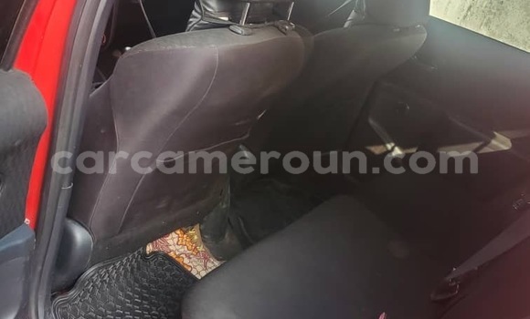 Sayi Na hannu Toyota Yaris Red Mota in Douala a Ƙasar Kamaru Sayi Na hannu Toyota Yaris Red Mota in Douala a Ƙasar Kamaru
