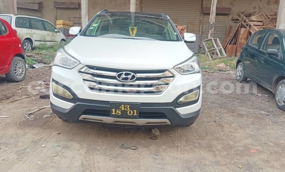 Acheter Occasion Voiture Hyundai Santa Fe Blanc à Douala, Littoral Cameroon