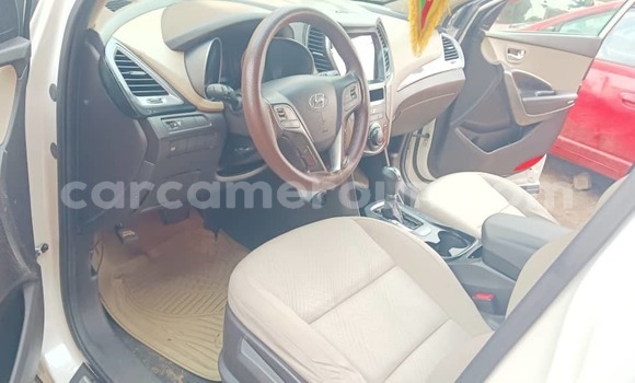 Buy Used Hyundai Santa Fe White Car in Douala in Littoral Cameroon Buy Used Hyundai Santa Fe White Car in Douala in Littoral Cameroon