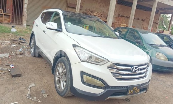 Buy Used Hyundai Santa Fe White Car in Douala in Littoral Cameroon Buy Used Hyundai Santa Fe White Car in Douala in Littoral Cameroon